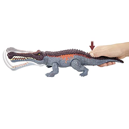 Tail-Activated Strike & Chomping Dinosaur Action Figure Y9645
