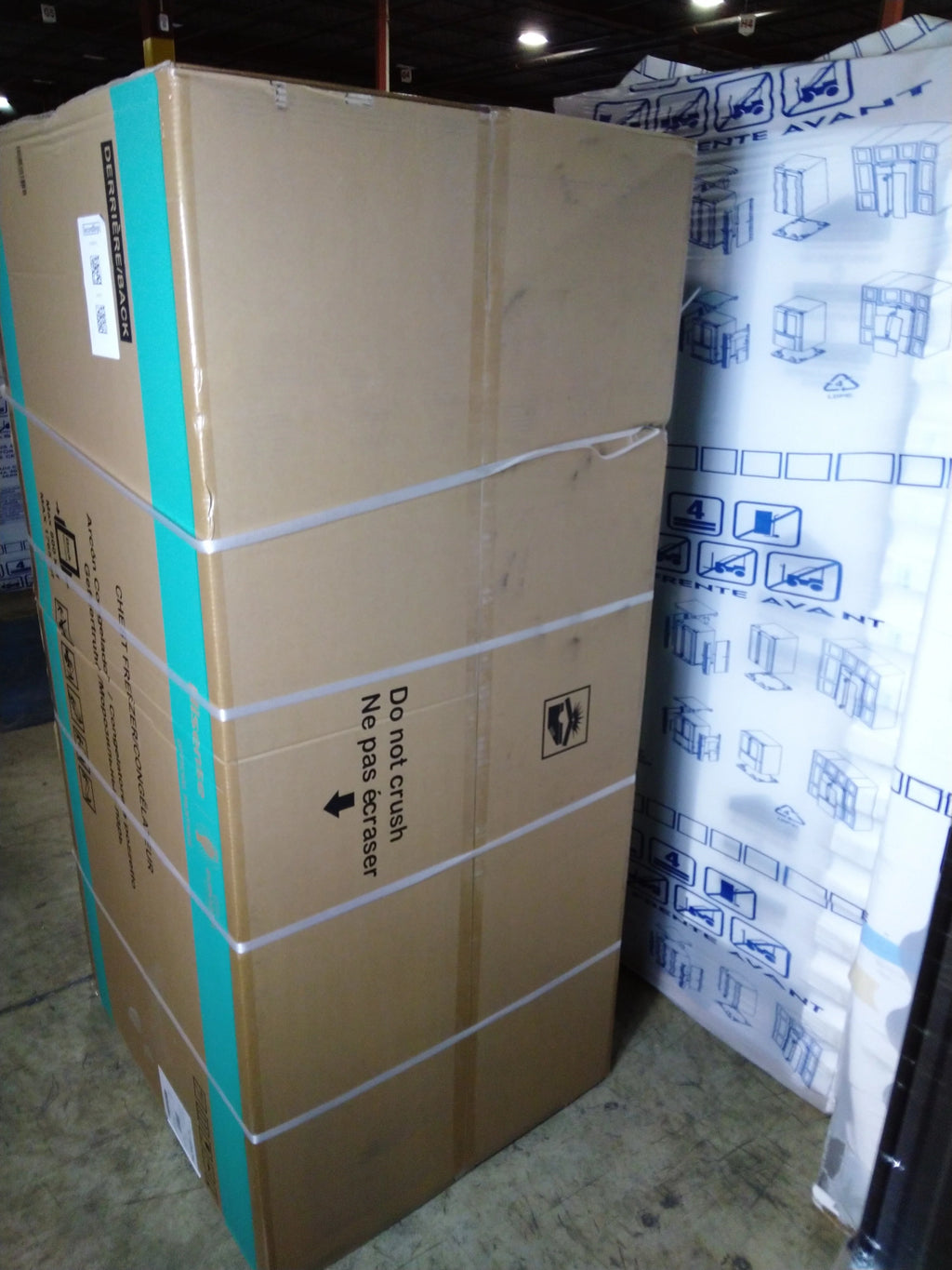 White 17.7 Cu Ft Convertible Chest Freezer or Fridge with Caster Wheels N8137