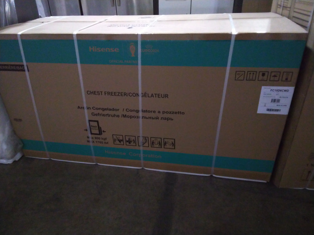 White 17.7 Cu Ft Convertible Chest Freezer or Fridge with Caster Wheels N8137