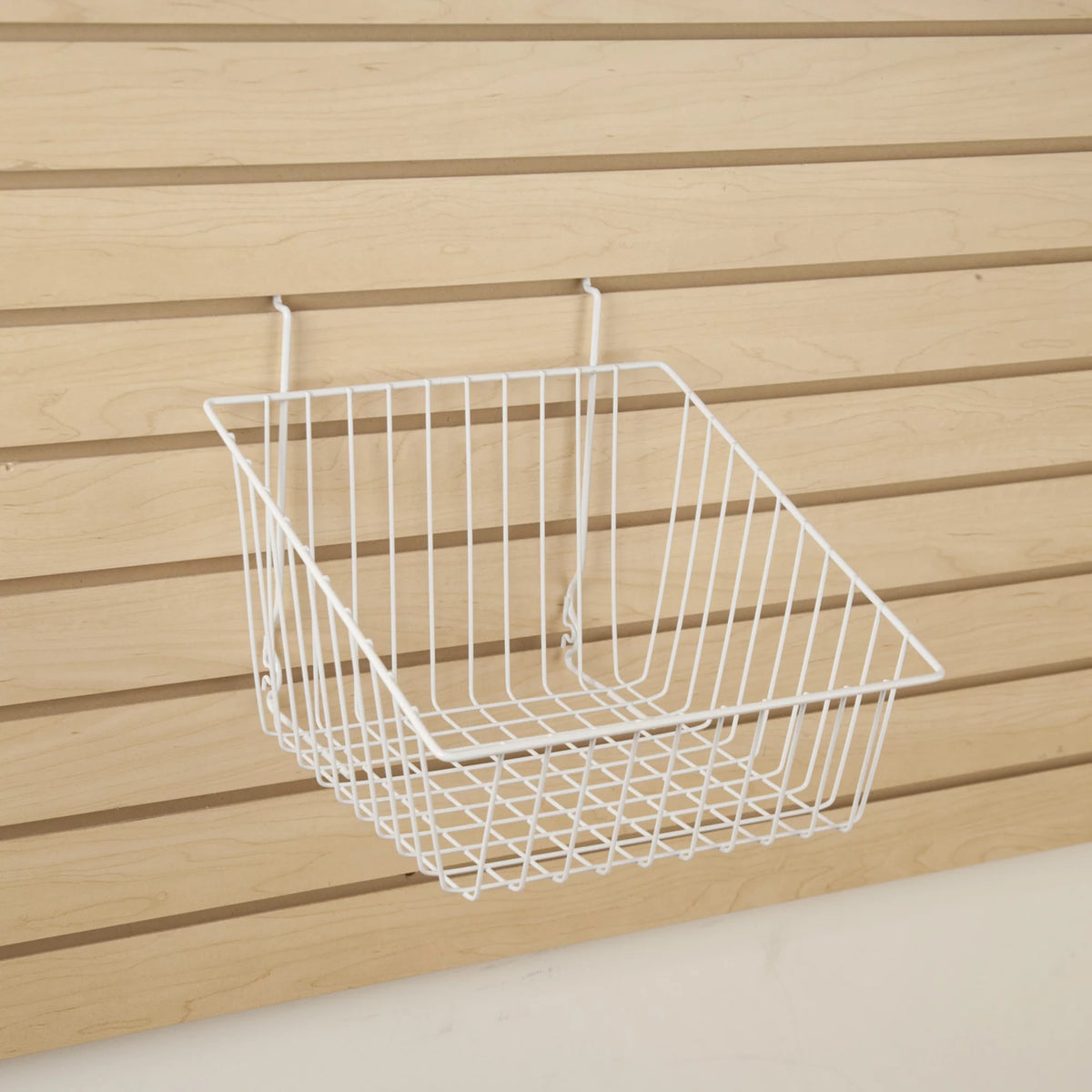 White Grid Front Basket Q69309