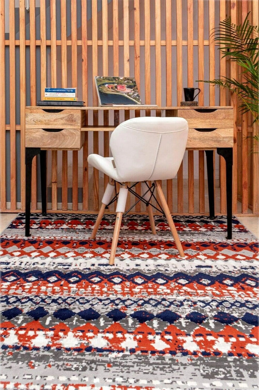 Light Grey Geometric Pattern Runner Rug B67223