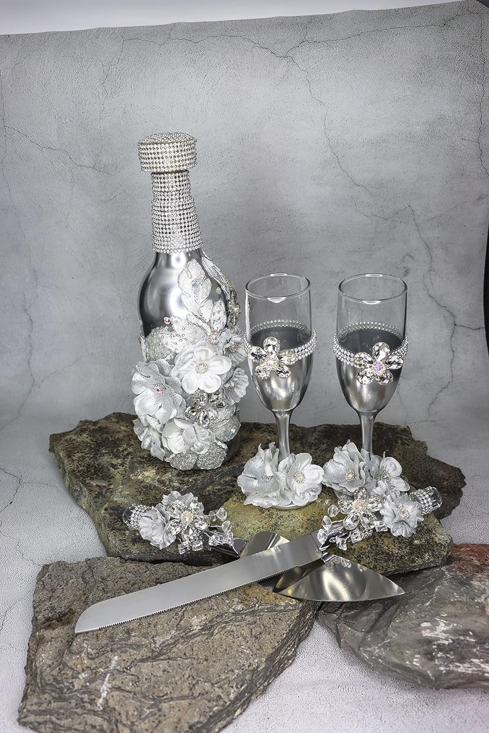 Champagne Glasses Set Ivory Silver A893841