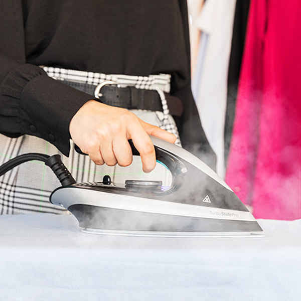 3000 W Ironing Centre L138626