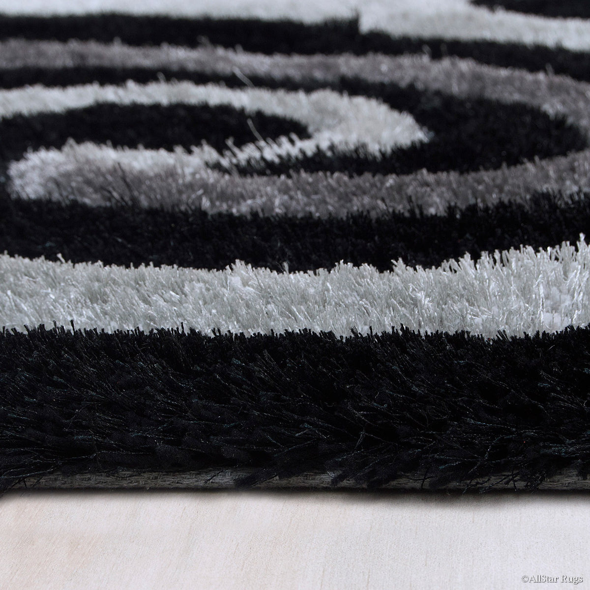 Grey Shaggy Area Rug with 3D Black Spiral Design 5' x 7' L955352