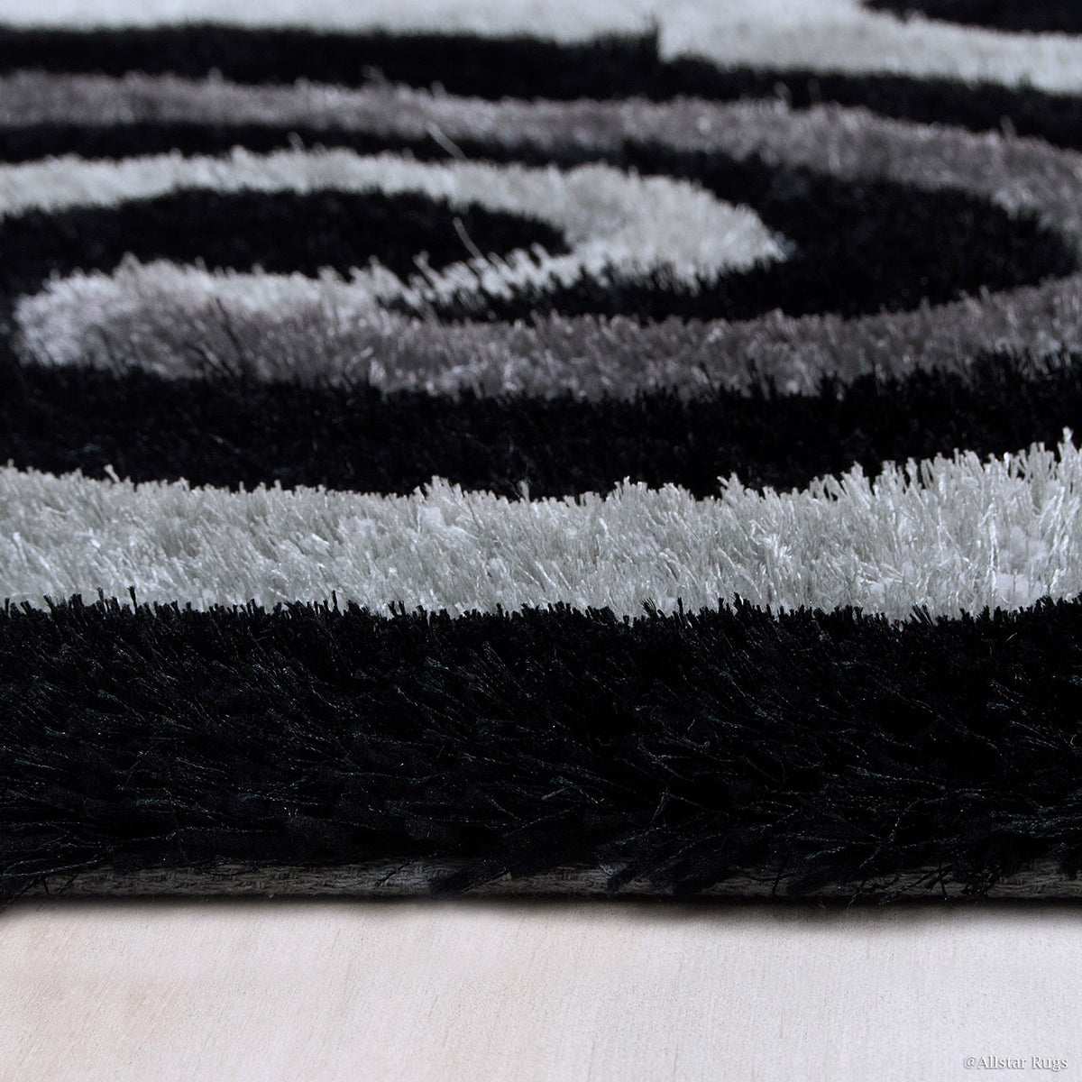 Grey Shaggy Area Rug with 3D Black Spiral Design 5' x 7' L955352