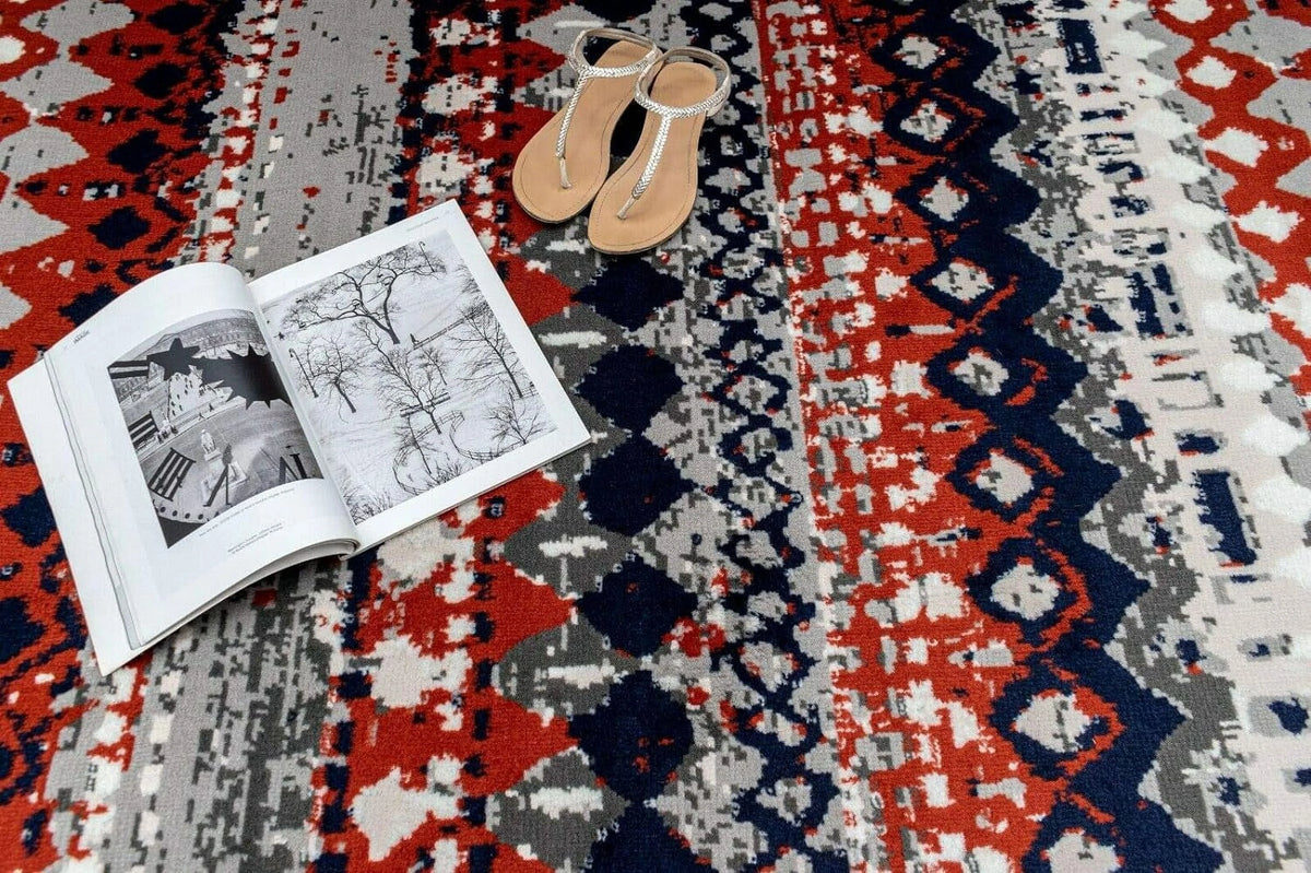 Light Grey Geometric Pattern Runner Rug B67223