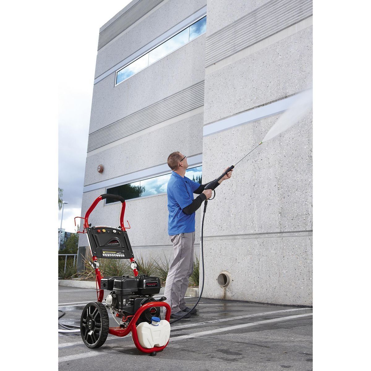 3200 PSI 2.8 GPM Pressure Washer N755