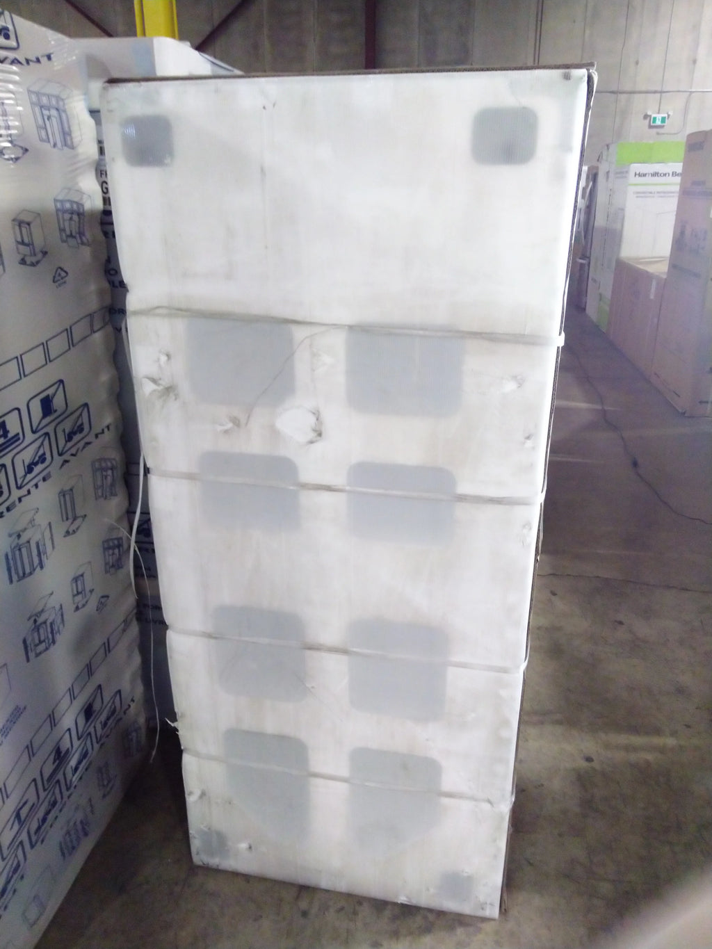 White 17.7 Cu Ft Convertible Chest Freezer or Fridge with Caster Wheels N8137