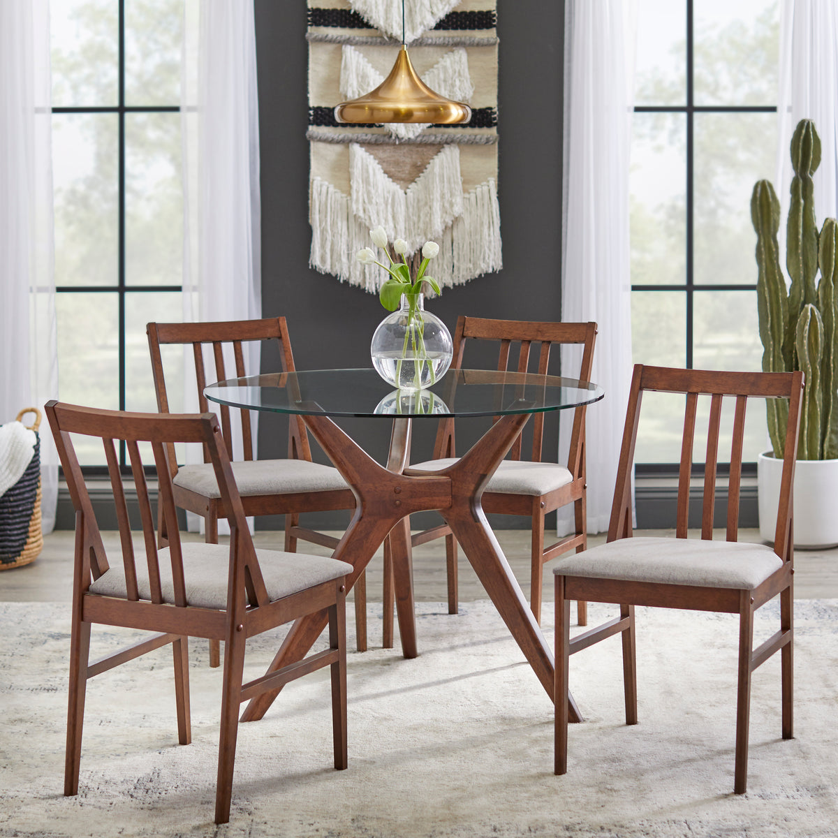 Round Dining Table with Tempered Glass Top A36408